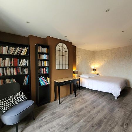 Apartamento Les Bords De Loire Veuves Exterior foto