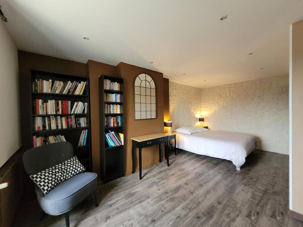 Apartamento Les Bords De Loire Veuves Exterior foto