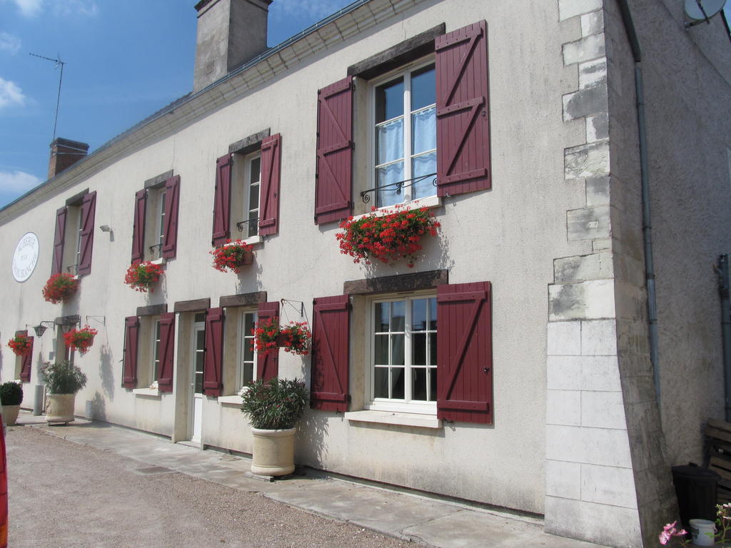 Apartamento Les Bords De Loire Veuves Habitación foto